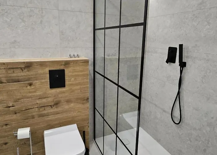 Bulgarska 59 - Sypialnia I Salon - 40m2 - Self Check In 24h *